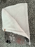 Manta huellitas gris
