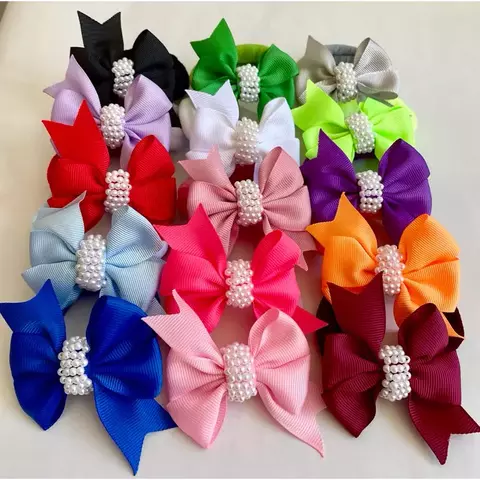 Laço de Cabelo Infantil Bordado com Pérolas