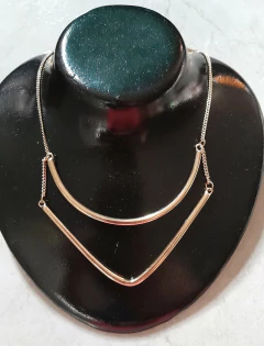 collar dorado en internet