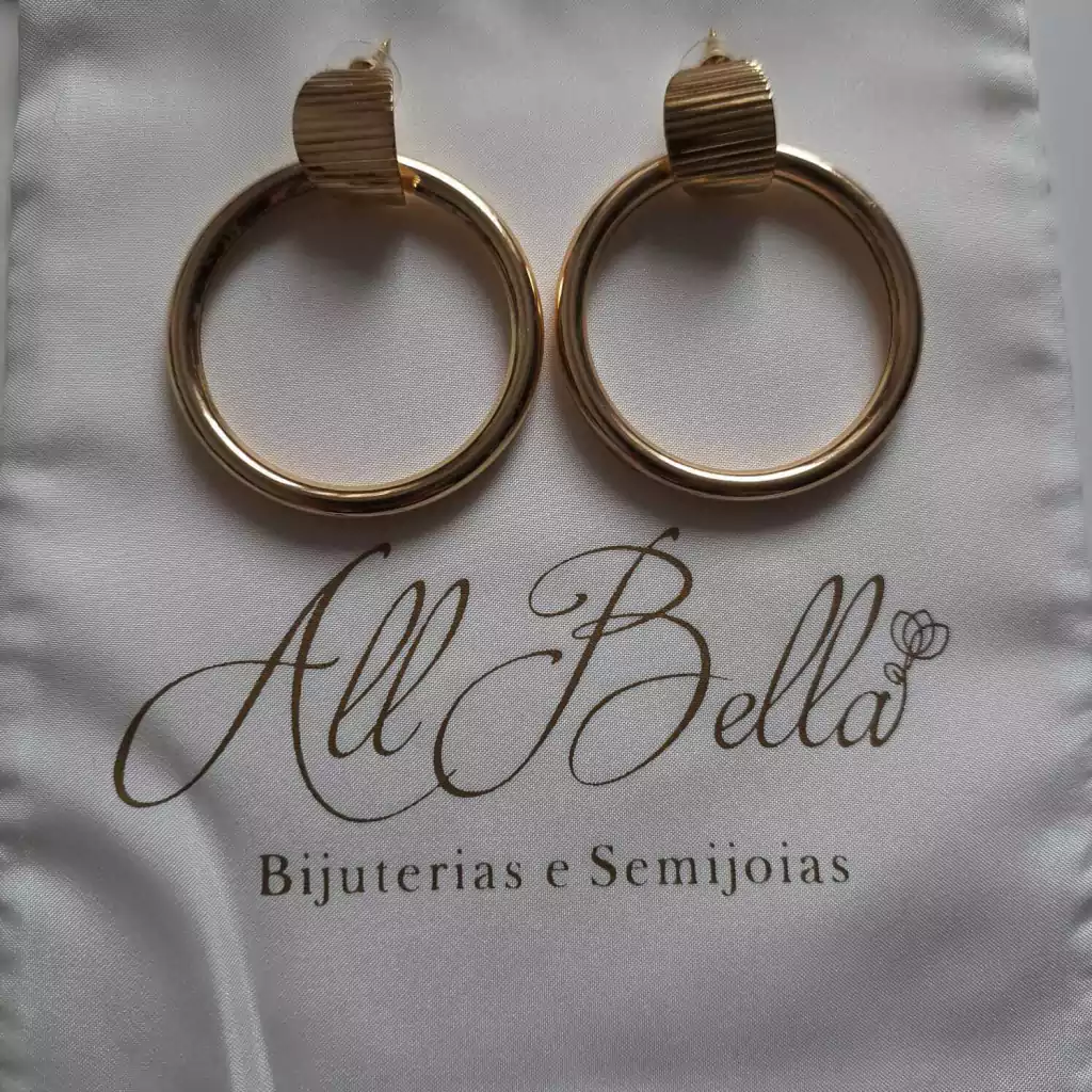 Coleção Sempre Bella: Brinco Argola Grossa Dourada
