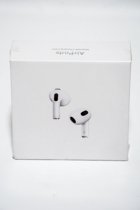 AirPods con Estuche de Carga MagSafe - Apple