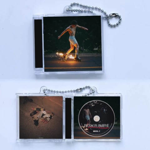 CHAVEIRO NFC - FIREWORKS & ROLLERBLADES