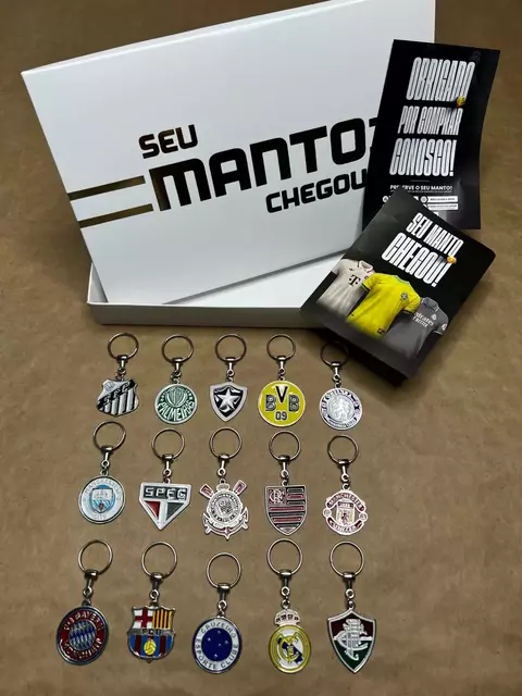 Caixa personalizada Neutra com chaveiro, ideal para presentear ou guardar itens de forma prática e estilosa. Perfeita para quem deseja personalizar seu presente ou embalagem de maneira única.