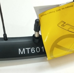 Imagen de RUEDA SHIMANO TRASERA 29 MTB WH-MT601 12 VELOCIDADES R:12MM