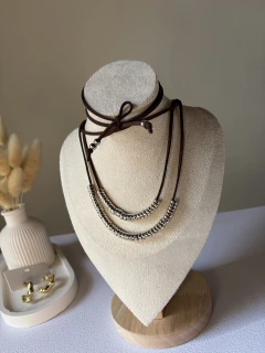 COLLAR DE GAMUZA SMALL BEADS CACAO
