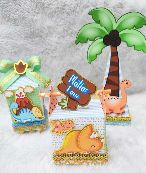 Transforme qualquer evento em uma celebração inesquecível com o Kit Papelaria Personalizada Luxo para Festa! Este conjunto sofisticado foi especialmente criado para agregar elegância e personalidade às suas comemorações, reunindo 15 peças de papelaria pre