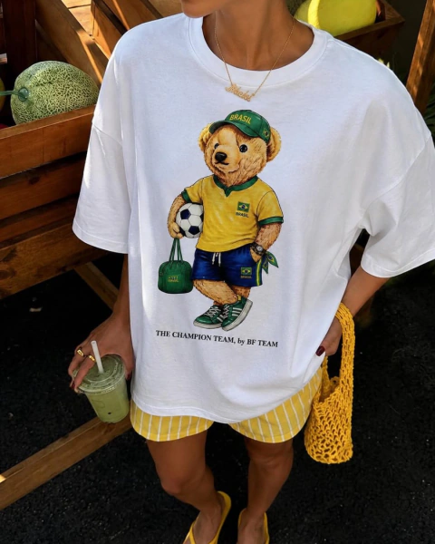 T-shirt estampa de urso