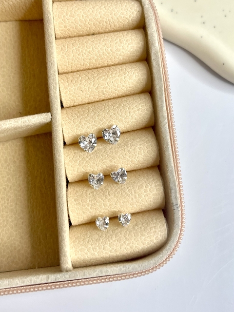 Trio de Brincos Coração Prata 925 com Zircônia Branca – 6mm, 5mm e 4mm - comprar online