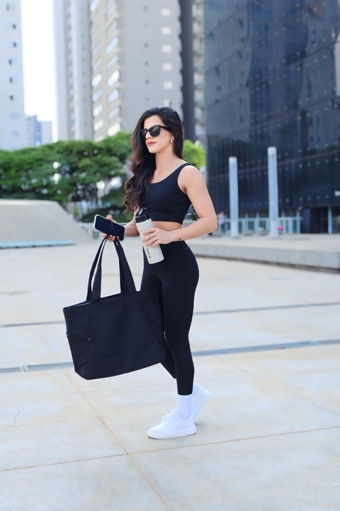 Top Cropped Moove