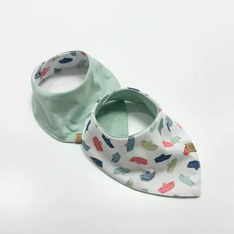 BABERO BANDANA BARQUITO DE PAPEL - comprar online