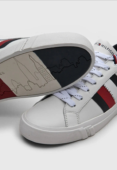 TENIS TOMMY HILFIGER DINO COURO FAIXA LATERAL BRANCO na internet