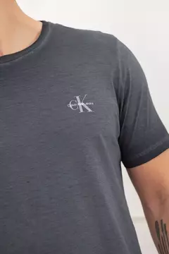Camiseta Mc Calvin Klein Jeans Logo Peito na internet