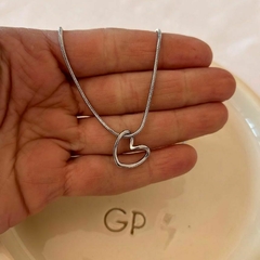 Cadenita de acero quirúrgico corazón hueco