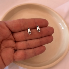 Aros gota mini plateados - comprar online