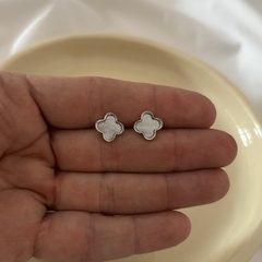 Aros de acero trebol blanco - comprar online