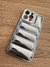 FUNDA IPHONE 15 PRO MAX PUFFER METALIZADA CELESTE en internet