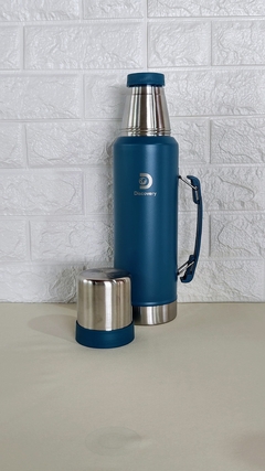 TERMO ACERO INOXIDABLE DISCOVERY LISO CON MANIJA 1.3L - comprar online