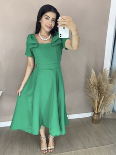 Vestido Midi Verde Bela na internet