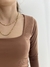Blusa Decote Quadrado Marrom na internet