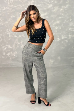 Cropped Canelado Alça Larga Explosão Preto Tacha Prata - comprar online