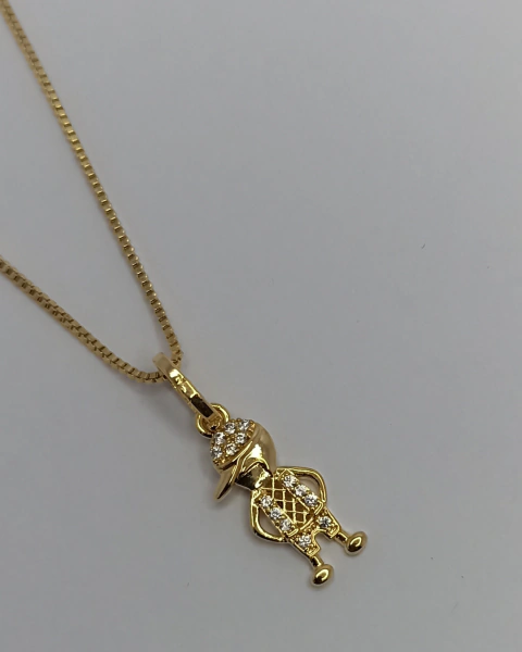 Colar com pingente menino