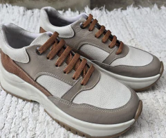 Zapatillas deportivas con suela gruesa - comprar online