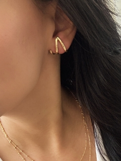 Earcuff zigzag dourada - comprar online