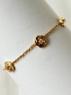 Pulseira dourada camelias collection