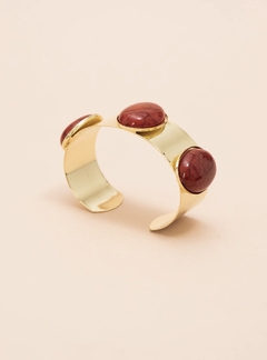 Bracelete pedra howlita vermelha na internet