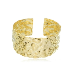 Bracelete martelado dourado