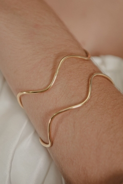 Bracelete ondas dourado - comprar online