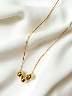 Colar trio de bolinhas dourado