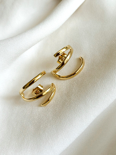 Earcuff zigzag dourada
