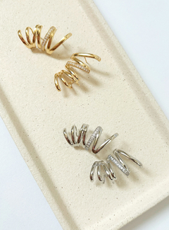 Earcuff zigzag cravejado prata - comprar online