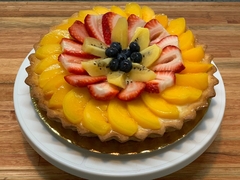 Tarta Frutal Rellena con Pastelera