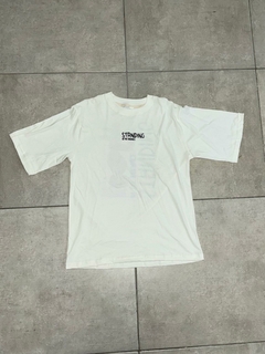 Remera Standing - comprar online