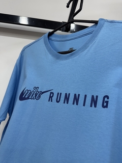 Camiseta Nike Running na internet