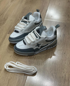 LV Skate Sneaker Cinza - comprar online