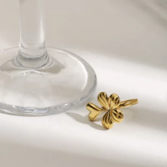 Anillo Flor de Corazón