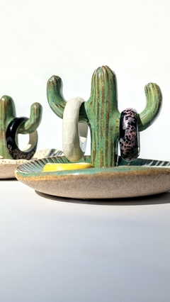 Porta anel Cactus em cerâmica artesanal