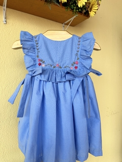 Vestido Pérola Bordado Azul na internet