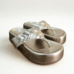 Tamanco Flatform Allure Metalizado Champagne - comprar online