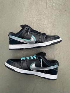 Imagem do 2018 Nike SB Dunk ‘ Diamond Supply Co. Black ‘