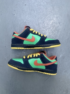 Imagem do 2009 Nike SB Dunk Low Green Spark