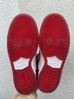 2014 Nike SB Dunk Low ‘Valentine’s Day’ - Vintage Valley