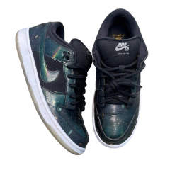 2017 - Nike SB Dunk Low 420 Intergalactic