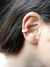 Piercing Fake cravejado.