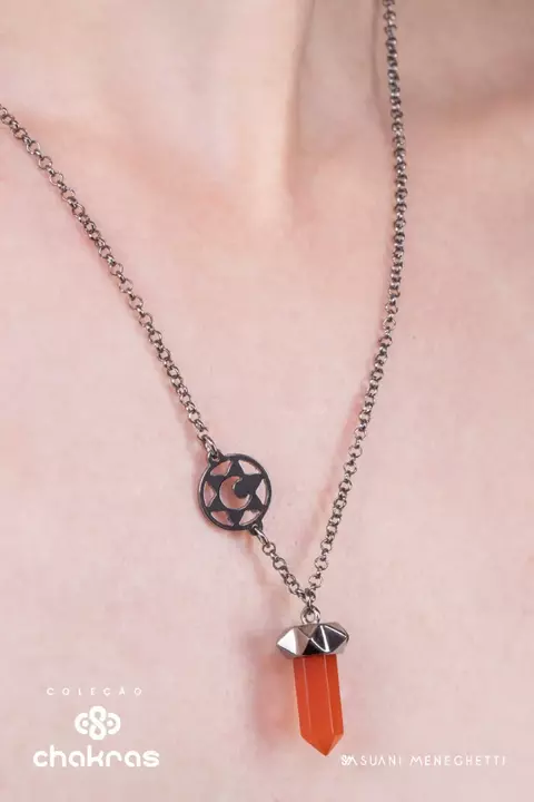 Colar Chakra Umbilical Banhado a Ródio Negro com Pedra Ágata Laranja - comprar online