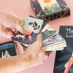 MAGAS ILUSTRADAS: LIBRO DE TAROT + MAZO ILUSTRADO - comprar online