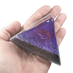 Pirámide Tetraédrica Chica Violeta Cristal de Amatista - tienda online